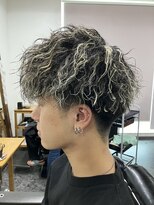 アム(am)&nbsp;ハイライト＋ツイストスパイラルパーマ