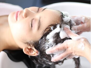 トッカ ヘアーアンドトリートメント 津田沼店(tocca hair&treatment)の写真/【極上の時間】<エバーリーフxプレミークトリートメント>