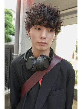 ゾーイダイミョウ(ZOEY daimyo) メンズのピンを使ったパーマ