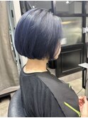 ネイビーブルー　丸みボブ