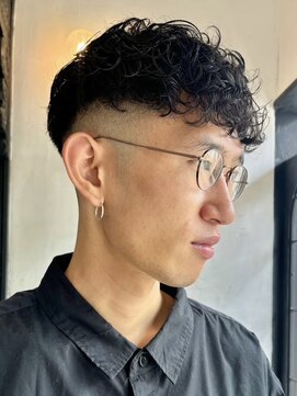 カムジーヘッドカミノウラ(COMEGHEAD KAMINOURA) スペインカールメンズマッシュツイストパーマツーブロック