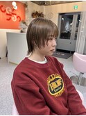 透明感溢れるベージュカラー