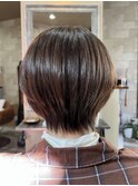 頭の形が綺麗に見えるショートボブです