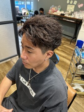 スイート(Suite) ツイスト　フェザーパーマ