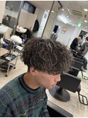 メンズパーマ金メッシュ波巻きツイスパマッシュ