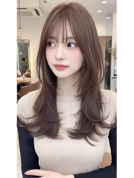 レス(Les.) ミディアムレイヤーバタフライカットハッシュカットダークグレー