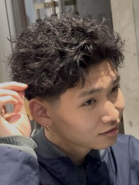 フィフス(fifth) スパイキーパーマ短髪パーマテーパーフェードメンズショート原宿