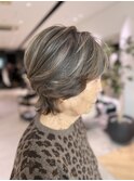 ローライトで立体感と引き締め効! 白髪ぼかし