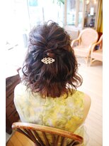 ベル(BELL)&nbsp;こだわり巻きハーフアップ　【BELL桜新町/用賀】