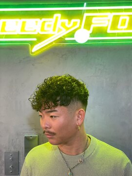 グリーディーフォックス 代々木(Greedy FOX) 韓国マッシュ/センタ-パ-ト/ツイストスパイラル/スキンフェード