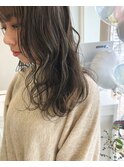 大人可愛いハイライトアッシュベージュハイライト×ウェーブ