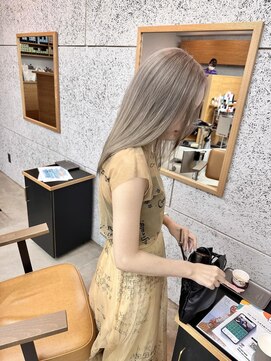 シーソー(SEE-SAW) ハイトーン　ベージュ　ミルクティー｜10代20代30代金沢