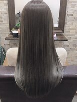 ハサミバイアトリエナガノ 千葉(8sami by atelier nagano)&nbsp;ショートボブ/センターパート/ツヤ髪/グラデーション/イヤリング