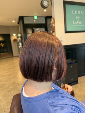 ルナバイルヴェール(LUNA by LeVert) コンパクトボブ　丸みボブ　ピンクブラウン