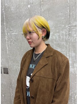 オーン 渋谷(OOn) ホワイト×イエロー×エンドブラックのミニボブ