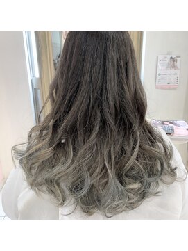 ヌーム 塚本店(NOOM) バレイヤージュのダークな色味を