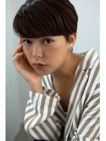 アコロン(acoron)&nbsp;小顔カット＿センシュアルショート＿インナーカラー＿スパイラル