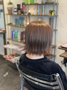 サロングロー(salonGLOW) ショート外ハネボブ