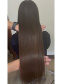 ナチュラルカラー×髪質改善うる艶ロングでなびかせ美人