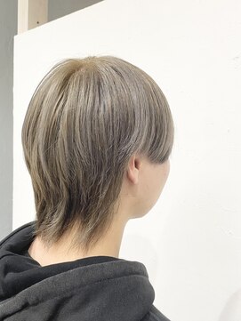 ヘアデザイン マノス(hair design mano's) ウルフカット × ミルクティベージュ