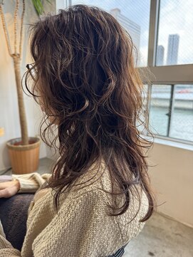 イーナ(17 HAIRMAKE&NAIL) 【土佐堀17】無造作パーマ