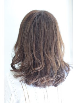 アフロディーテ 銀座(APHRODITE GINZA) デザインカラー/レイヤーカット/オリーブベージュ/銀座/東銀座