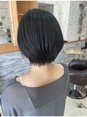 丸みがかわいいショートボブ