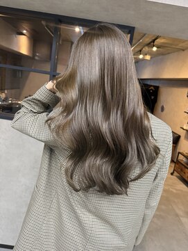 サニー 渋谷(SUNNY) バレイヤージュ、ハイライト、レイヤーロング、グレーベージュ