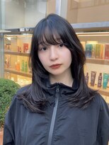 ピークアブー ワン(PEEK-A-BOO ONE)&nbsp;ミディアムレイヤーフェイスレイヤー前髪カット