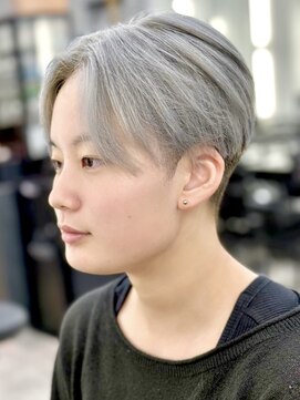 カンゴール サロン トウキョウ セントラル 原宿(KANGOL SALON TOKYO CENTRAL) センターパート/シルバー/ボーイッシュ