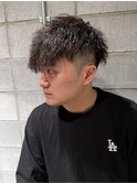 ツイストパーマ×前下がり(ツーブロック/ツイスト/フェード)