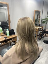 リイ(Lii)&nbsp;レディース　ウルフ　レイヤー　ブリーチ　ケアブリーチ　グレー