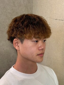 ノーエン(noen) スパイラルパーマ メンズカット メンズパーマ 韓国眉毛 眉カット