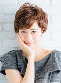 カーリーショート×グレイジュカラー×モテ・愛され