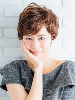 コボ(covo) カーリーショート×グレイジュカラー×モテ・愛され