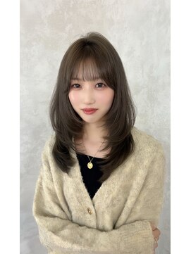 ソマリ(SOMARI.) 抜け感たっぷり小顔レイヤー
