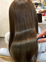 ルーチェ(Lu-che)&nbsp;結べる顔周りレイヤー×ブリーチなしカラー×オリーブベージュ