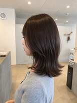 ニナル(Ninal)&nbsp;赤みを抑えた、透けるオリーブベージュ