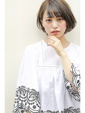 ネイヴィル(navile) ショートボブ×透明感カラー