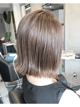 ローラム(LOLAM) 大人外ハネショート