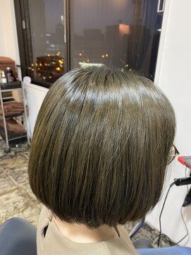 ストレートパーマ専門店 ビタミナポストマン マットベージュ