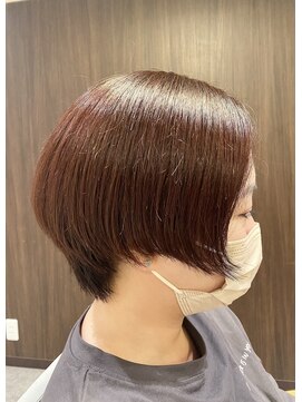 ビスポーク(BESPOKE) 20代30代40代大人可愛い小顔前下がりショート
