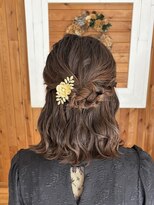 ガーランド (Garland) 大人かわいい ハーフアップアレンジ ミディアム 結婚式