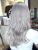 ブレイズヘアー(BLAZEhair) 【ハイトーンカラー】ナチュラルホワイトシルバー×ブリーチ2回