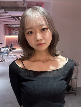 ダズリングディア(Dazzling Deer) ホワイトグレージュ/グレージュ/顔まわりレイヤー