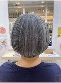 コンパクトボブで魅せる大人のグレイヘア☆【橋本/カット】