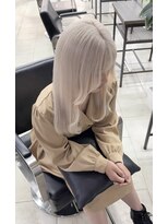 クヴェルアンドコー(Kvell&Co.)&nbsp;ホワイトブロンド×美髪