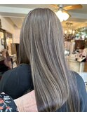 秋の髪質改善◎艶々ストレート！美髪ロングヘア