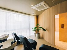 フロアとは区切られたシャンプー台◎ゆっくり時間を過ごせます♪