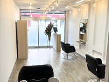 Hair Resort Garden 浅草・蔵前店の雰囲気(陽の光がた射す明るい店内☆【浅草/蔵前】)